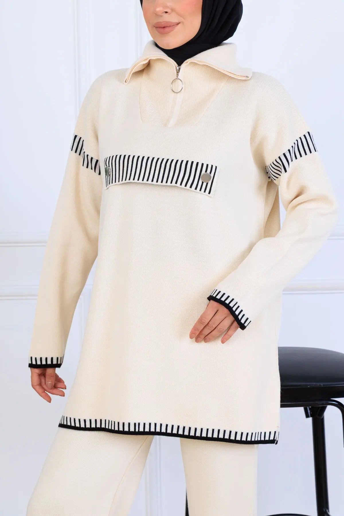 Mec Zippered Collar Knitwear Suit