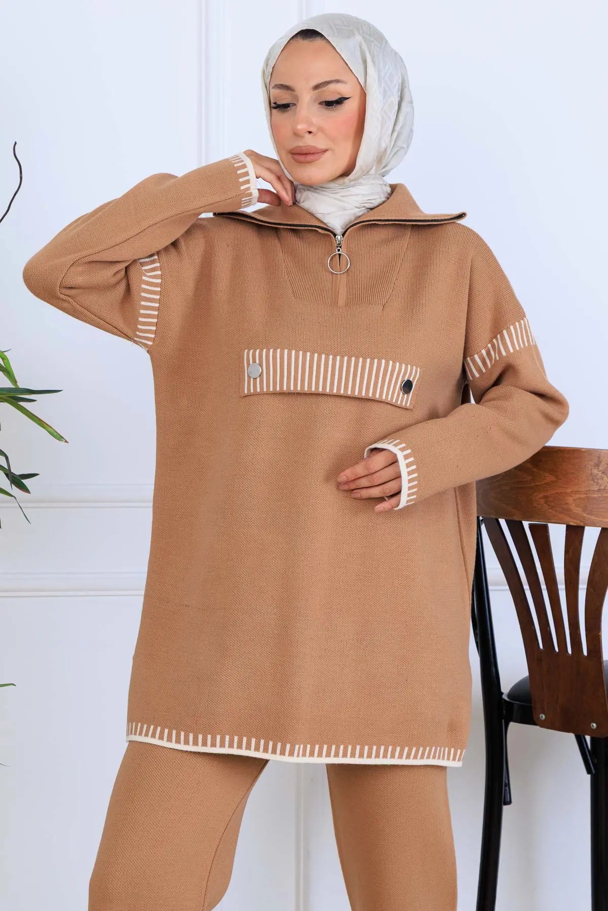 Mec Zippered Collar Knitwear Suit