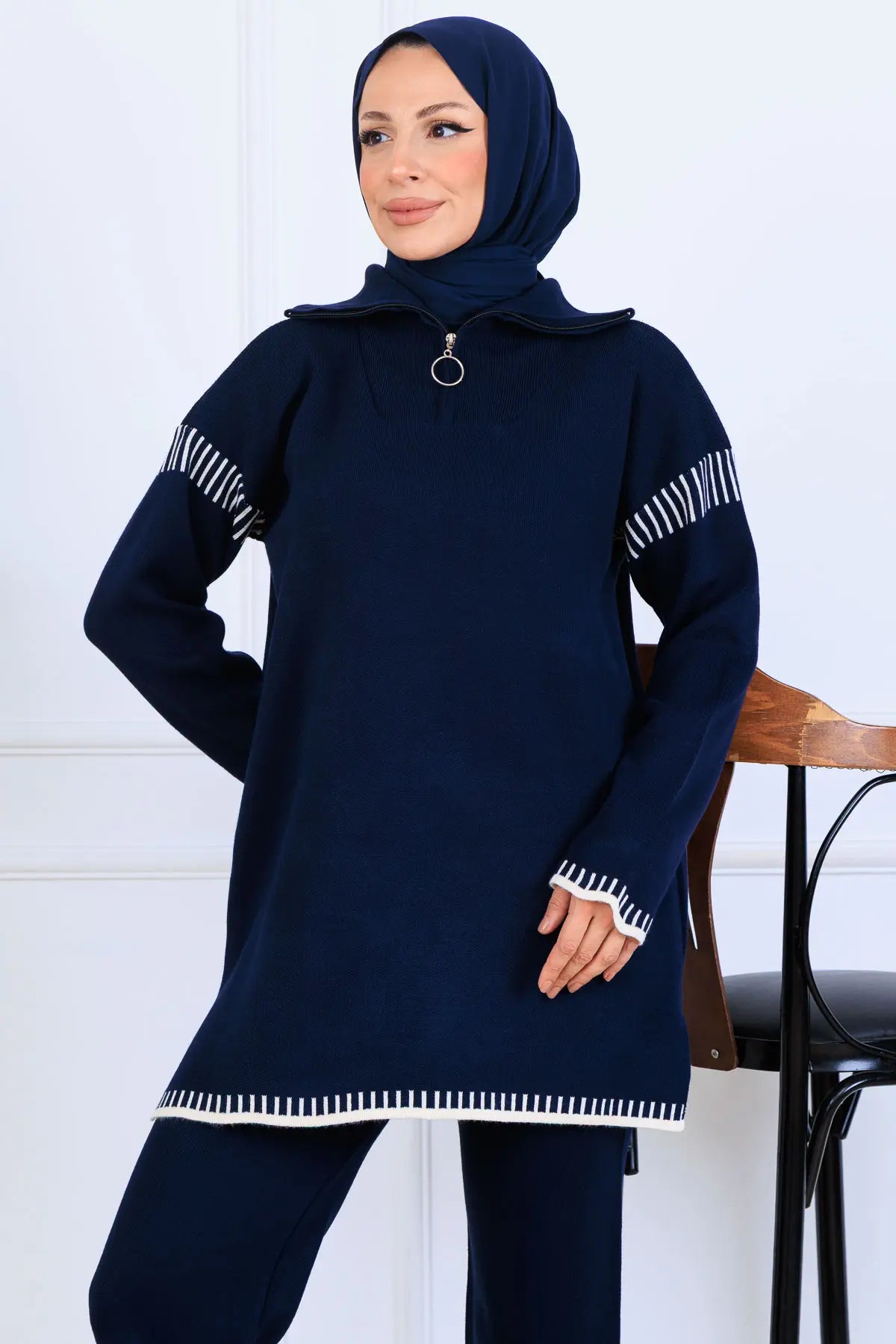 Zippered Collar Stripe-Detail Knitwear Suit in Navy Blue – NEOMODEST, image 2
