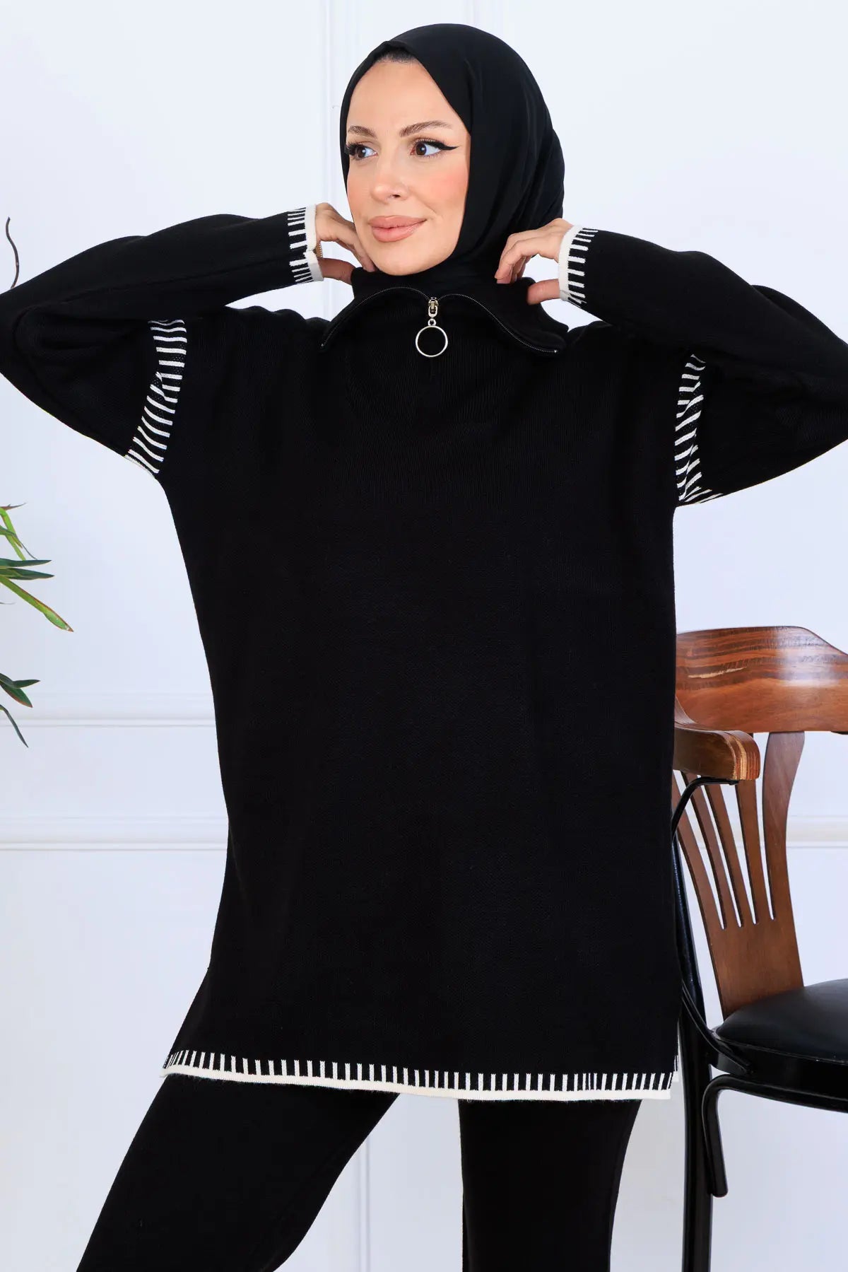 Zippered Collar Stripe-Detail Knitwear Suit in Black – NEOMODEST, image 3