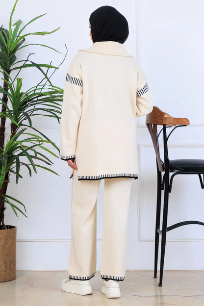 Zippered Collar Stripe-Detail Knitwear Suit in Beige – NEOMODEST, image 4