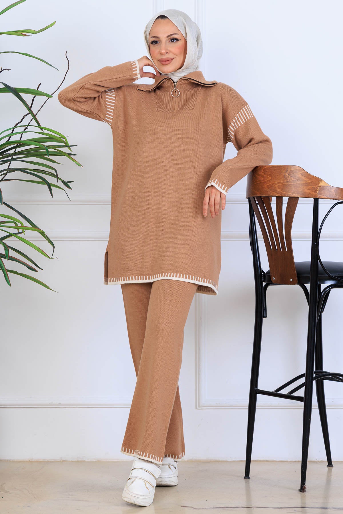Zippered Collar Stripe-Detail Knitwear Suit in Camel – NEOMODEST, image 1
